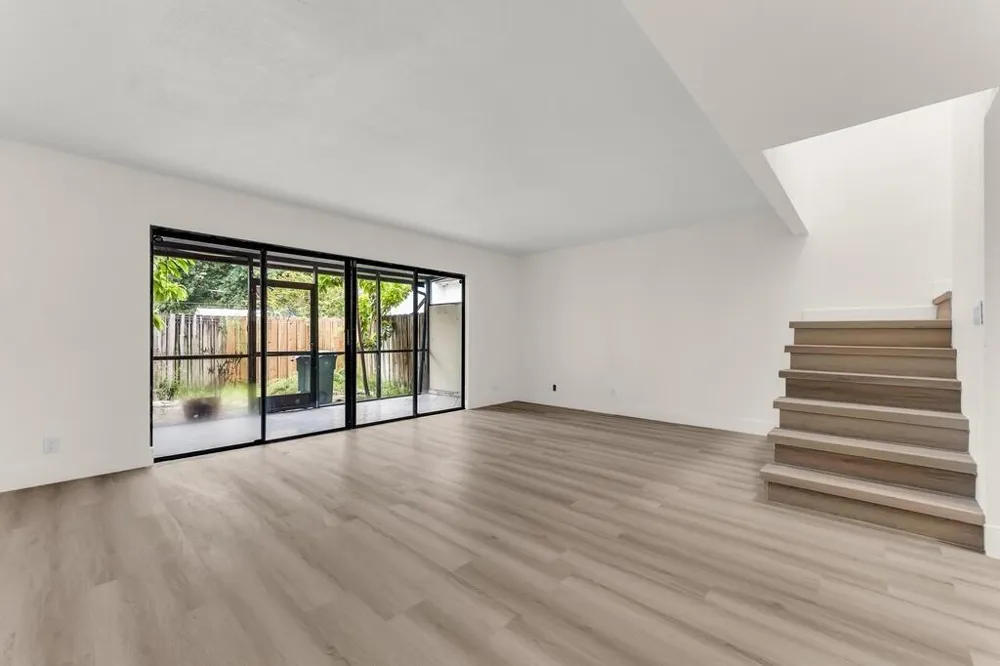 2701 34TH AVENUE #1D Hollywood, FL 33021
