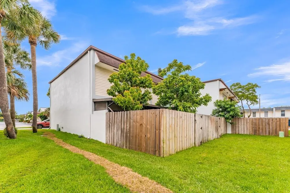 2701 34TH AVENUE #1D Hollywood, FL 33021