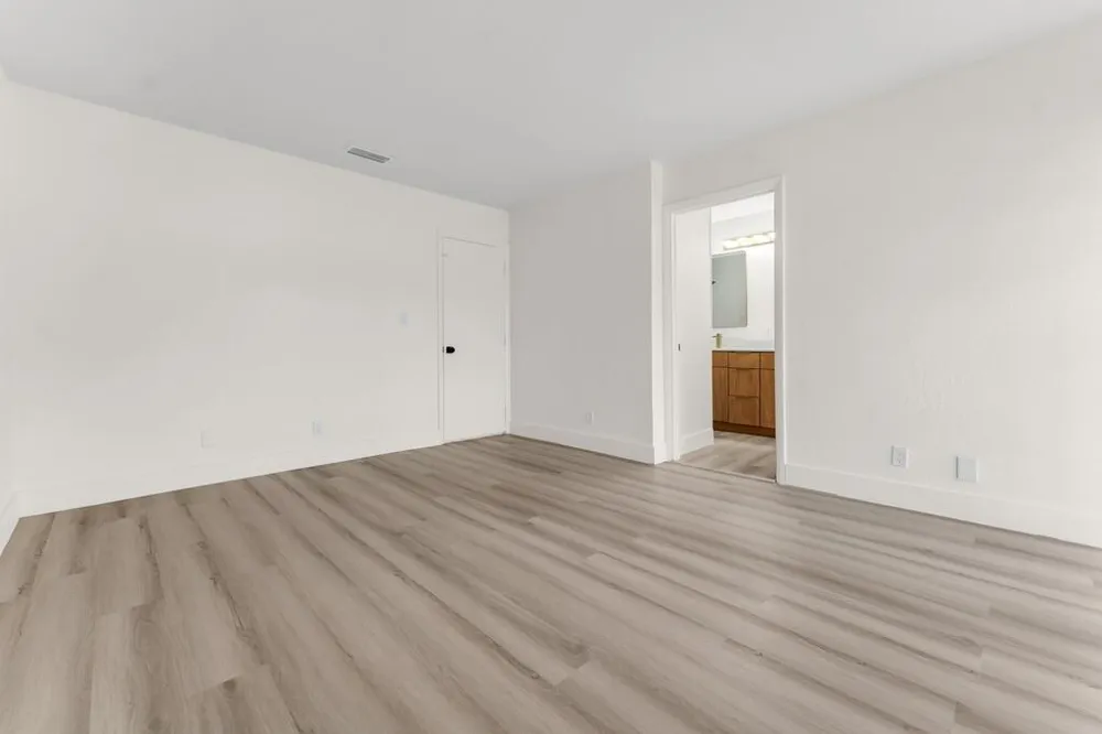 2701 34TH AVENUE #1D Hollywood, FL 33021