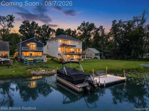 6896 Colony Drive