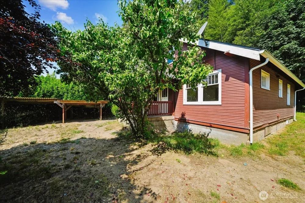 93 Cloquallum Road Elma, WA 98541