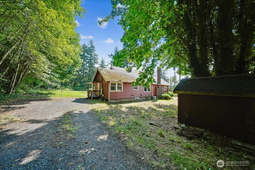 93 Cloquallum Road Elma, WA 98541