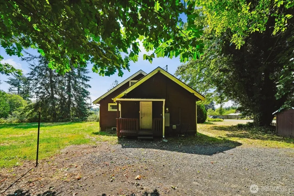 93 Cloquallum Road Elma, WA 98541
