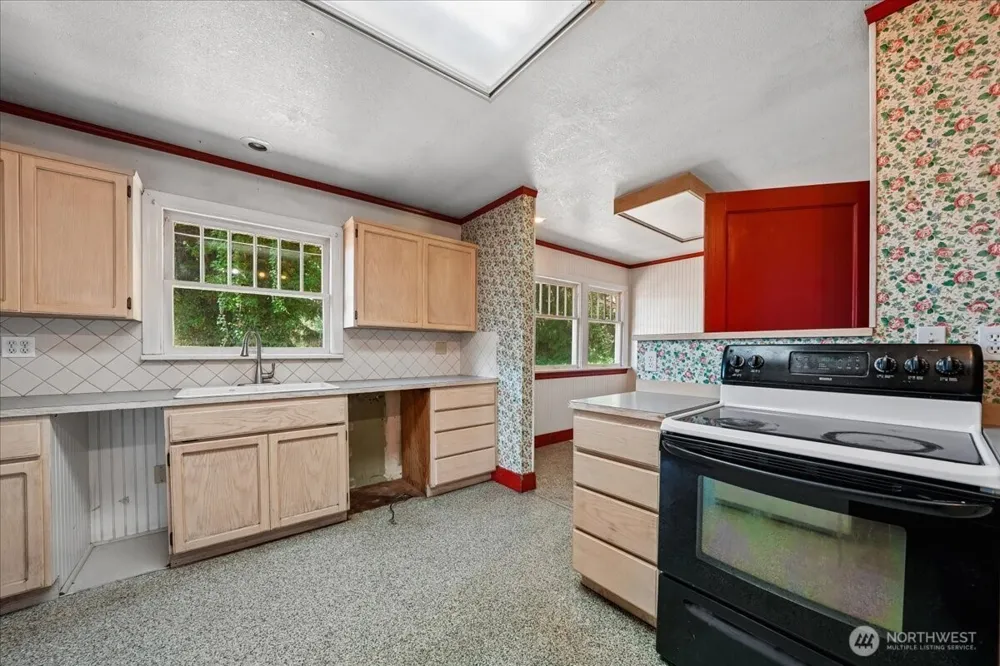 93 Cloquallum Road Elma, WA 98541