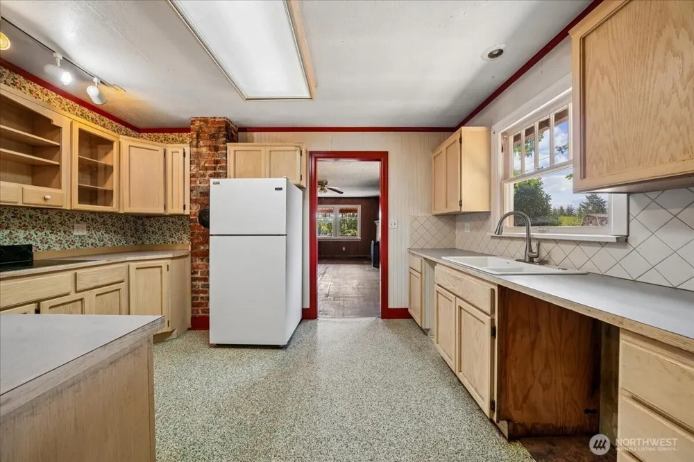 93 Cloquallum Road Elma, WA 98541