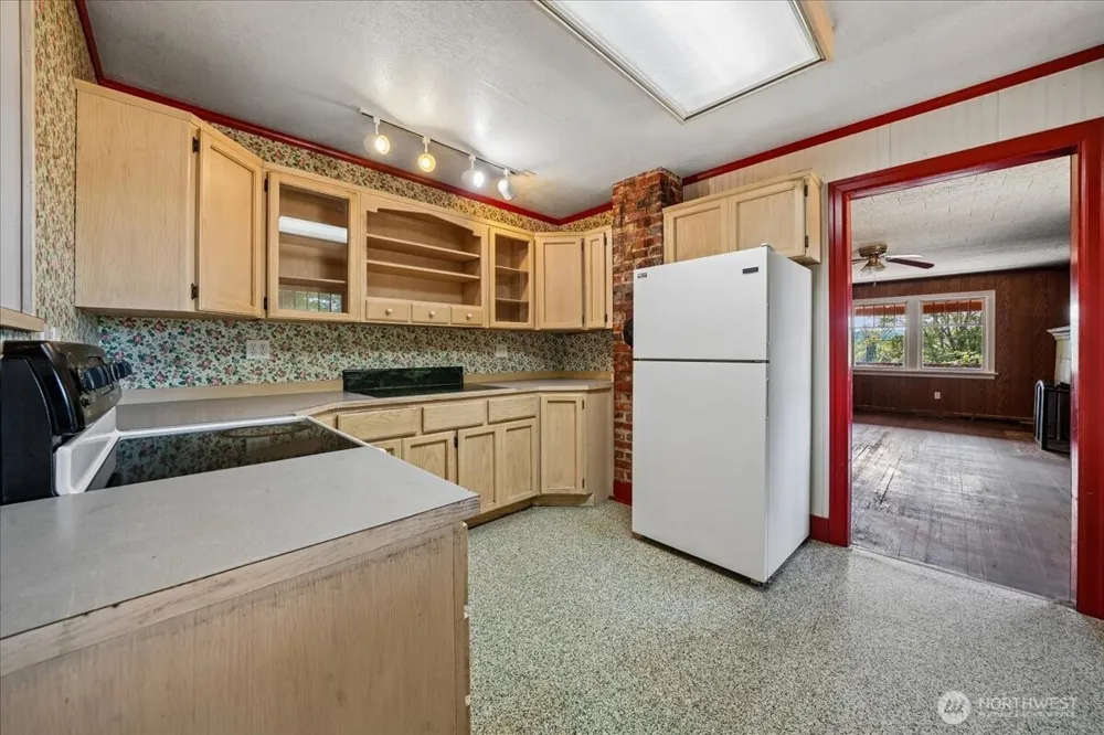 93 Cloquallum Road Elma, WA 98541