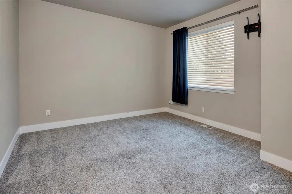 5014 Parker Road E Sumner, WA 98390
