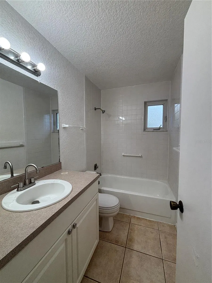 2845 MAGDALINA AVENUE #4 Punta Gorda, FL 33950