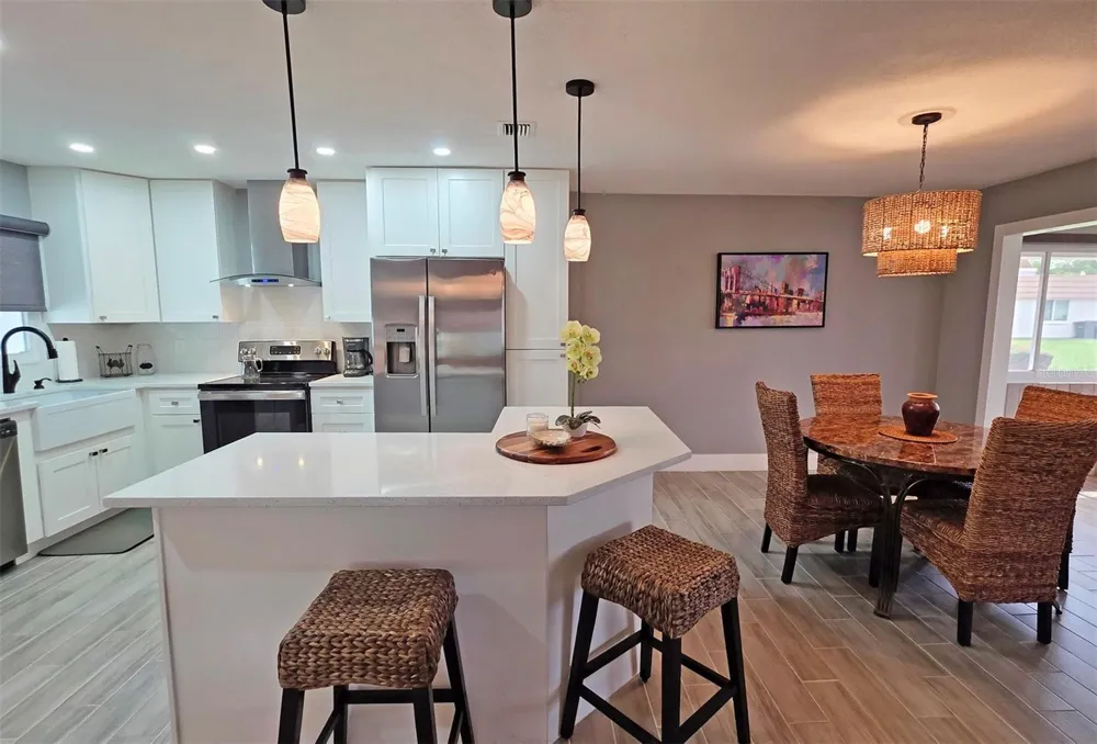 5468 RIVERBLUFF CIRCLE #V-40 Sarasota, FL 34231