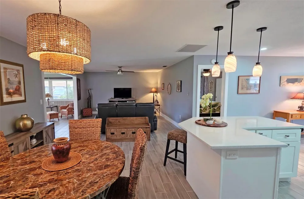 5468 RIVERBLUFF CIRCLE #V-40 Sarasota, FL 34231