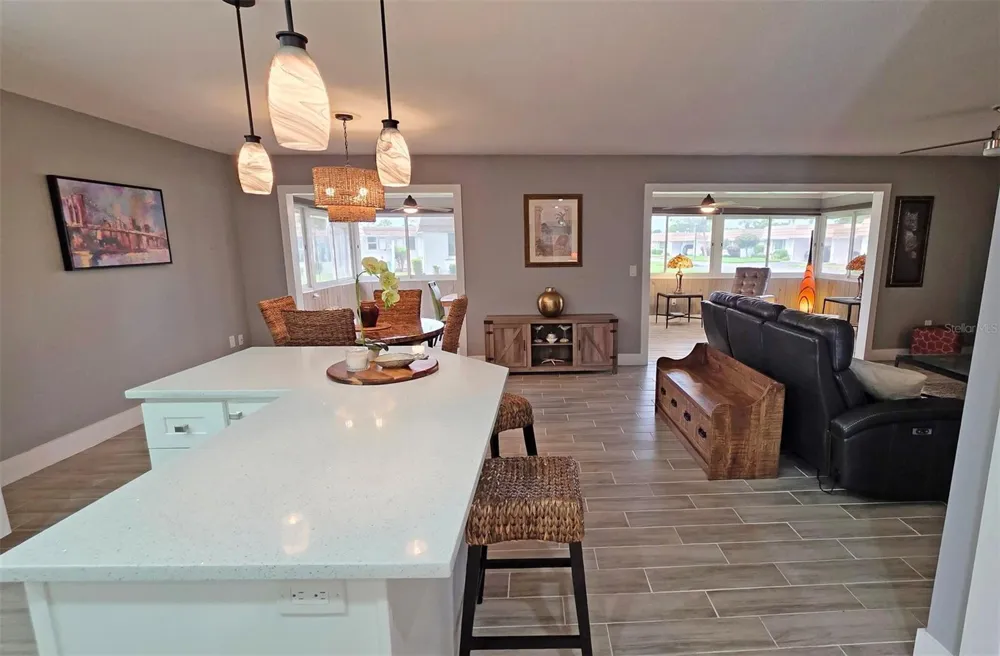 5468 RIVERBLUFF CIRCLE #V-40 Sarasota, FL 34231