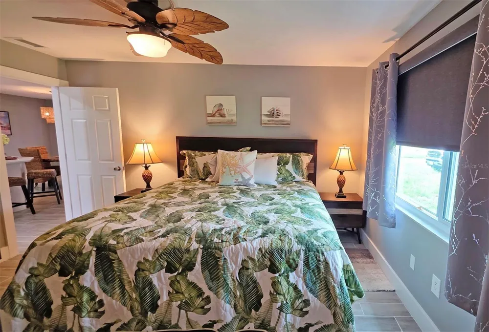 5468 RIVERBLUFF CIRCLE #V-40 Sarasota, FL 34231