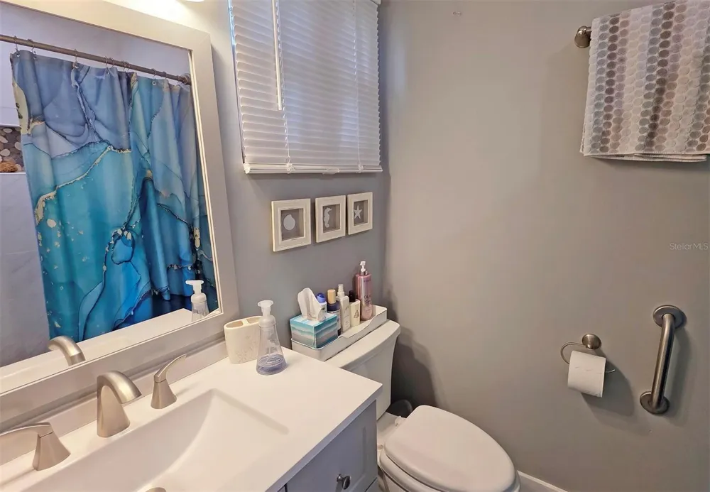 5468 RIVERBLUFF CIRCLE #V-40 Sarasota, FL 34231