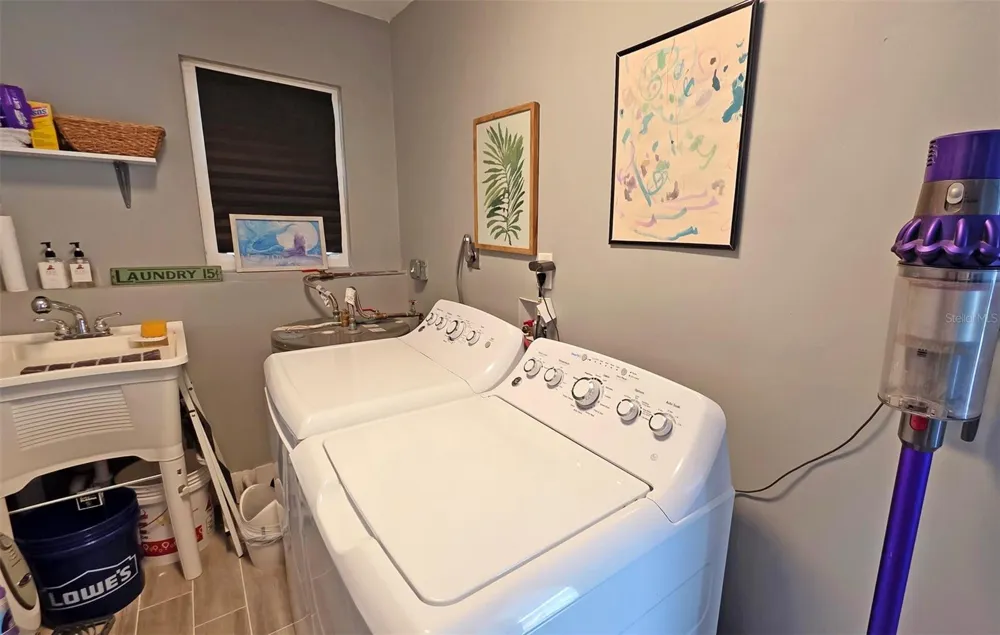 5468 RIVERBLUFF CIRCLE #V-40 Sarasota, FL 34231