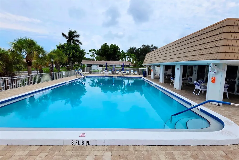 5468 RIVERBLUFF CIRCLE #V-40 Sarasota, FL 34231