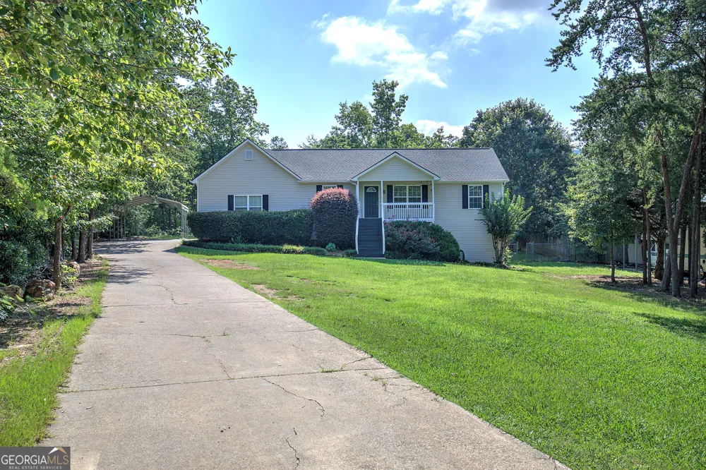 49 Indian Hills DR Rydal, GA 30171