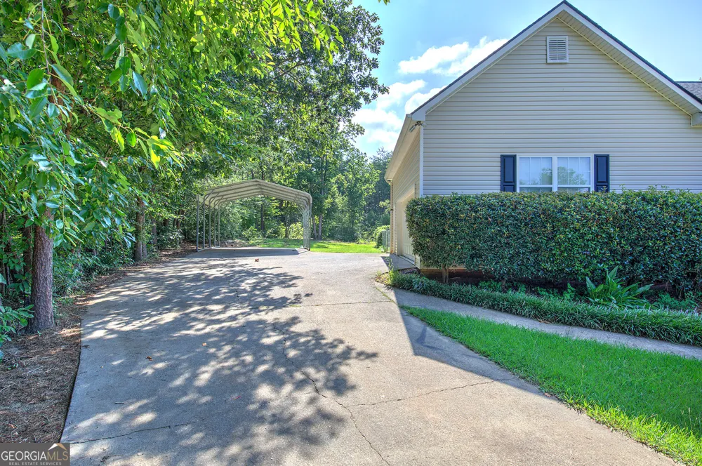 49 Indian Hills DR Rydal, GA 30171