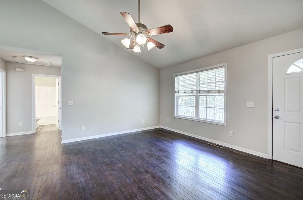 49 Indian Hills DR Rydal, GA 30171