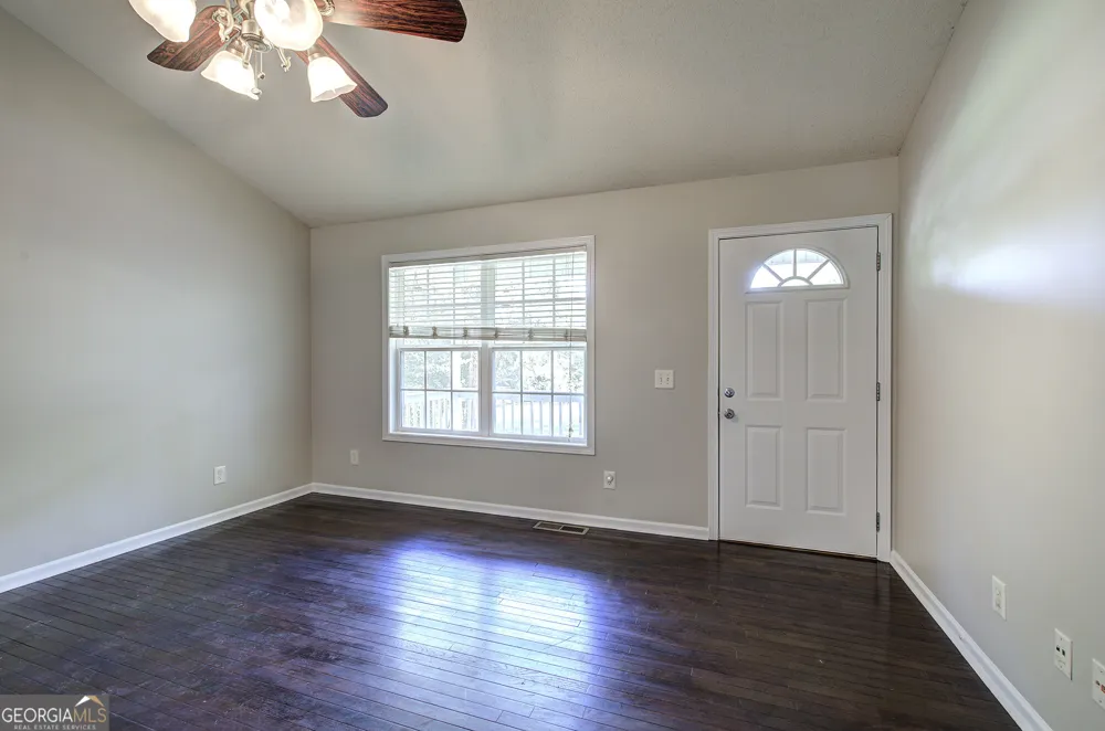 49 Indian Hills DR Rydal, GA 30171