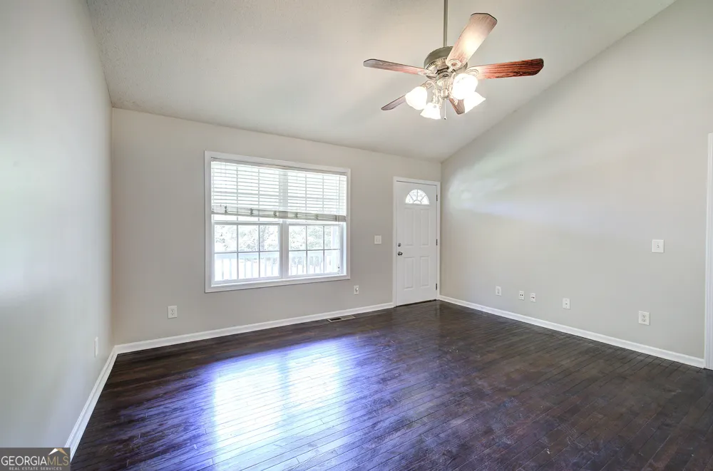 49 Indian Hills DR Rydal, GA 30171