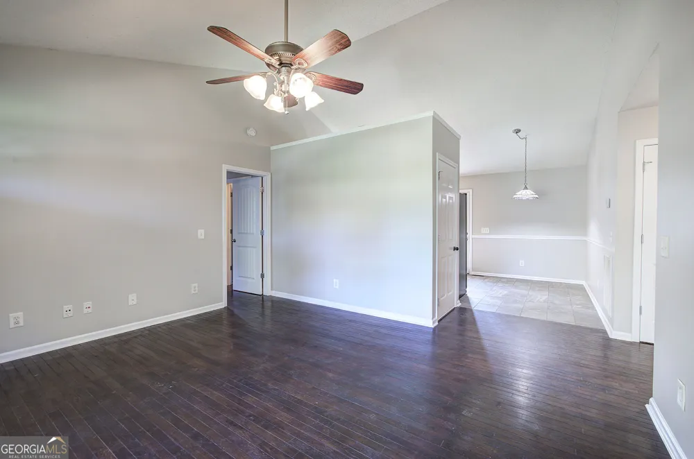 49 Indian Hills DR Rydal, GA 30171