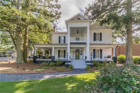 2037 Grayson Highway