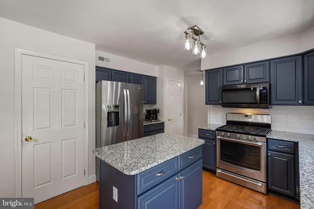 119 E WILKERDEAN DRIVE E Newark, DE 19711