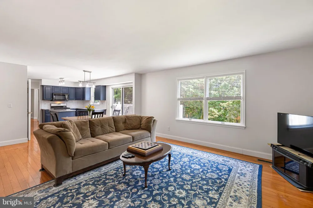 119 E WILKERDEAN DRIVE E Newark, DE 19711