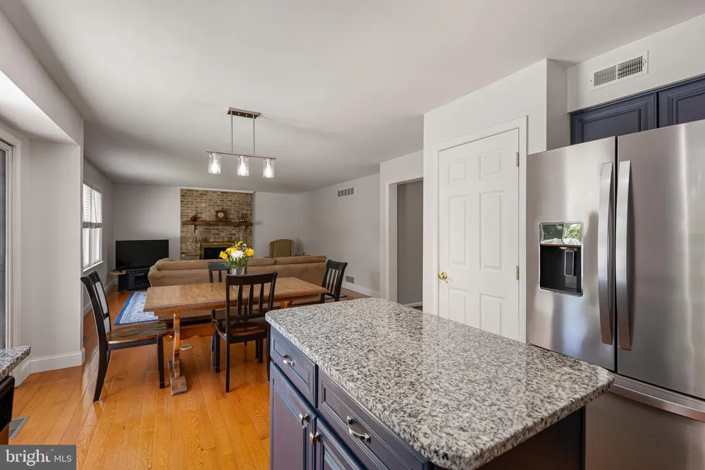 119 E WILKERDEAN DRIVE E Newark, DE 19711