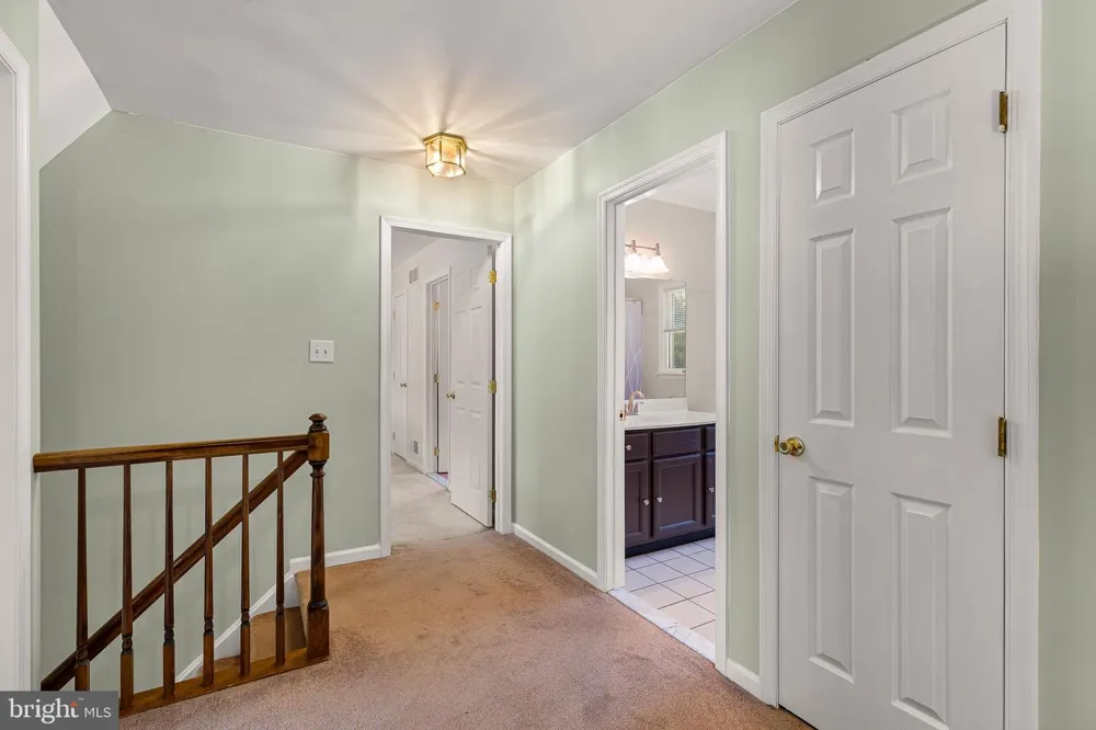 119 E WILKERDEAN DRIVE E Newark, DE 19711