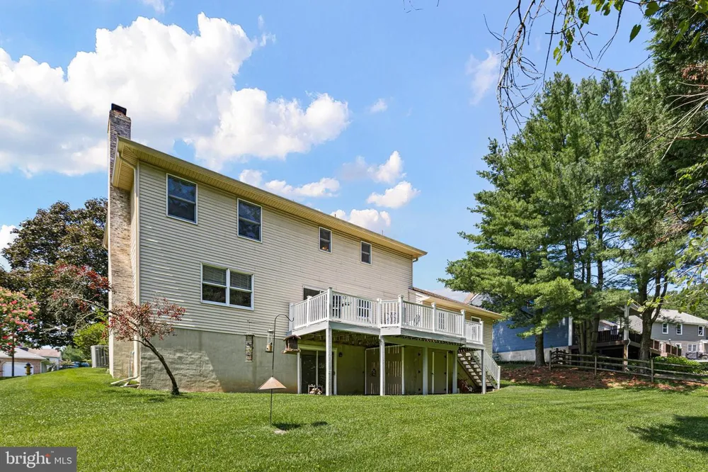 119 E WILKERDEAN DRIVE E Newark, DE 19711