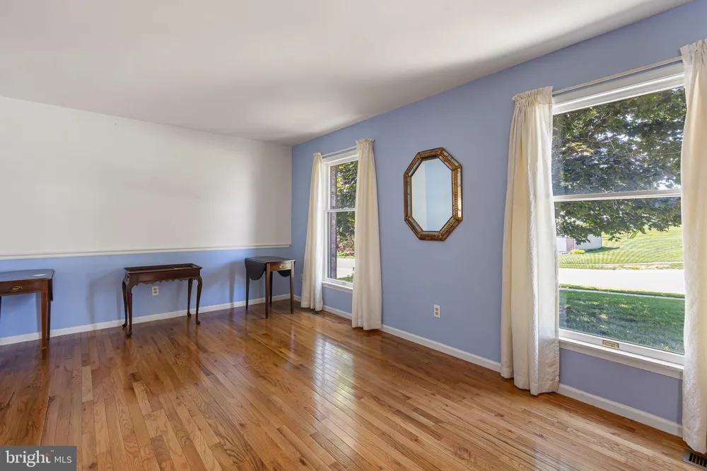 119 E WILKERDEAN DRIVE E Newark, DE 19711