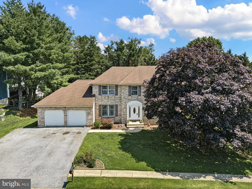 119 E WILKERDEAN DRIVE E Newark, DE 19711
