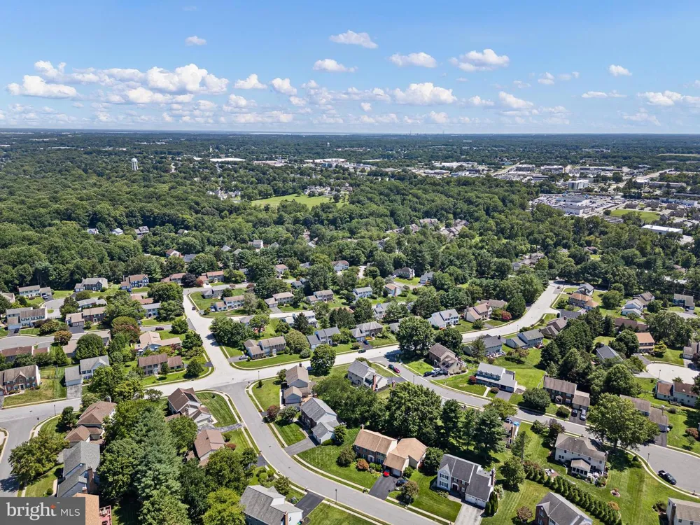 119 E WILKERDEAN DRIVE E Newark, DE 19711
