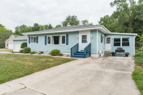 1916 Romence Road