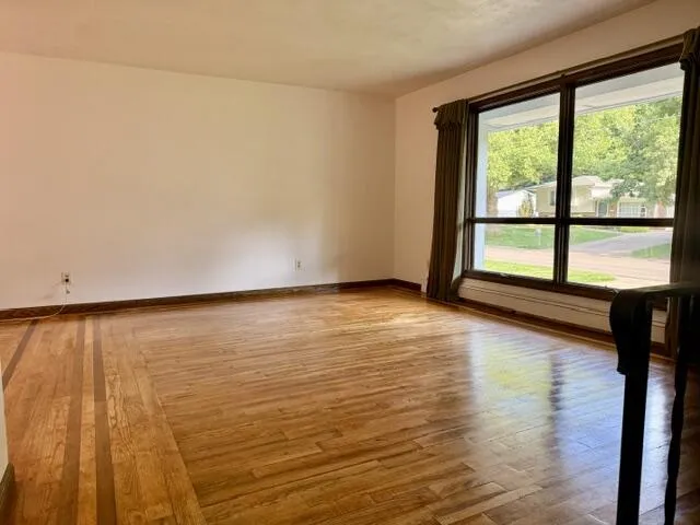 711 E North Drive Marshall, MI 49068