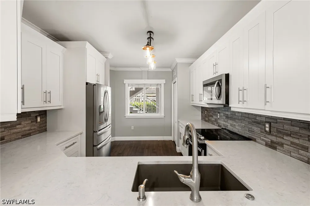 Regal Heron Circle #106 Naples, FL 34104
