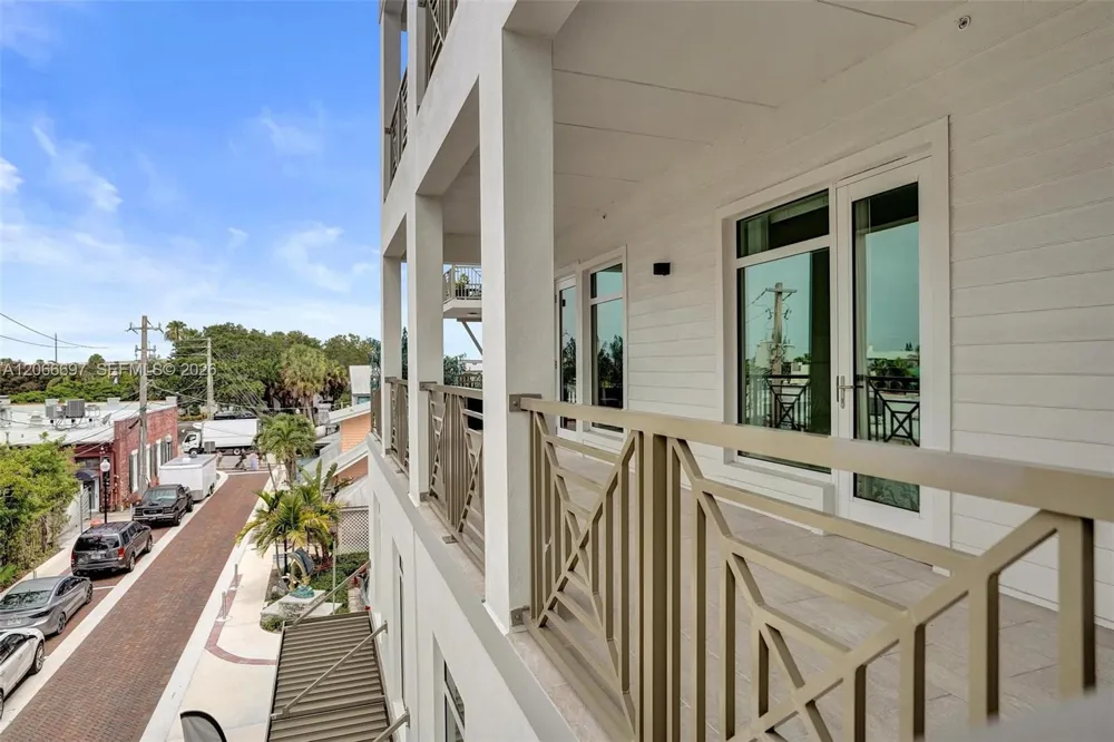 41 SW Seminole St #Unit #3-10 Stuart, FL 34994