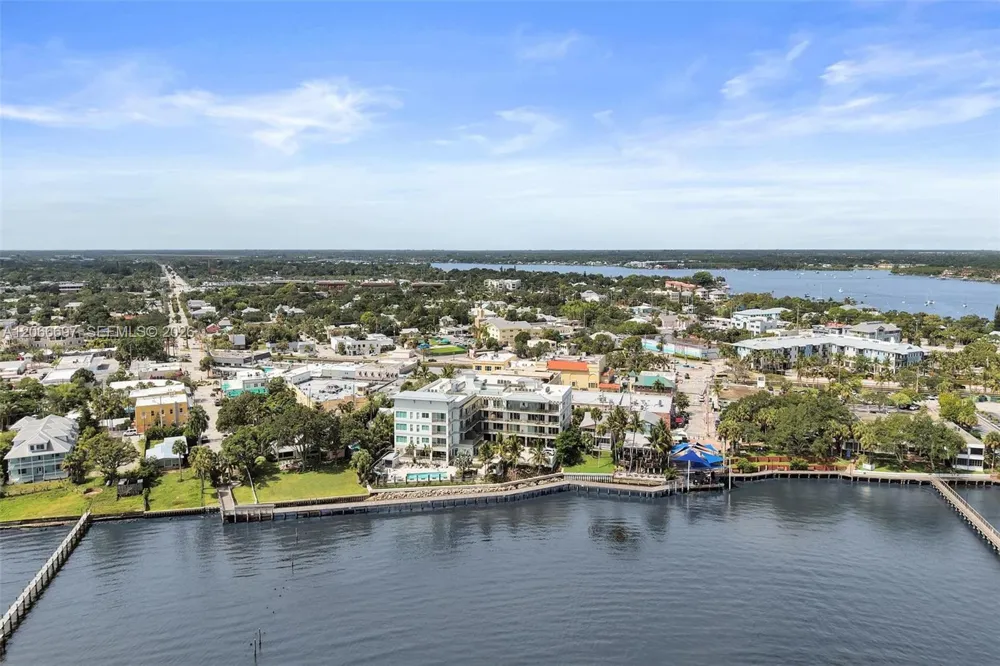 41 SW Seminole St #Unit #3-10 Stuart, FL 34994