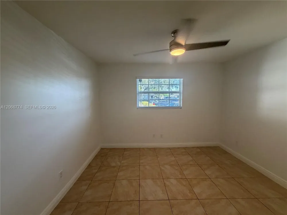 5621 SW 36th Ct #105 Davie, FL 33314