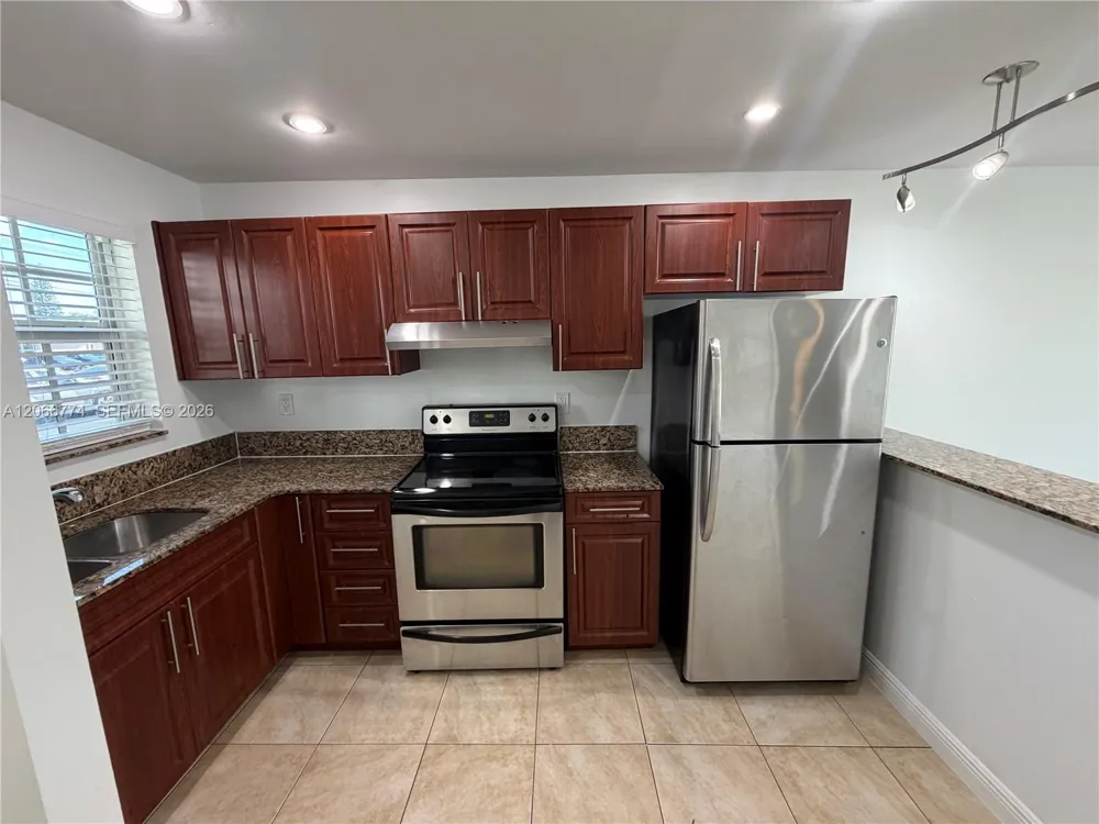 5621 SW 36th Ct #105 Davie, FL 33314