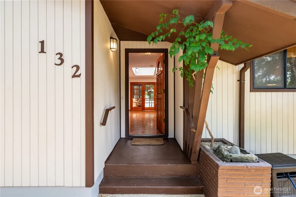 132 Alpha Longview, WA 98632