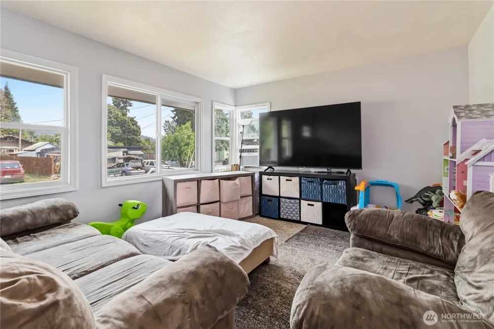109 Merritt Drive Longview, WA 98632