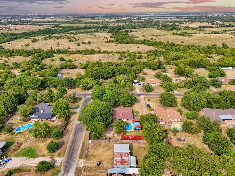 140 Towne West Drive Lorena, TX 76655