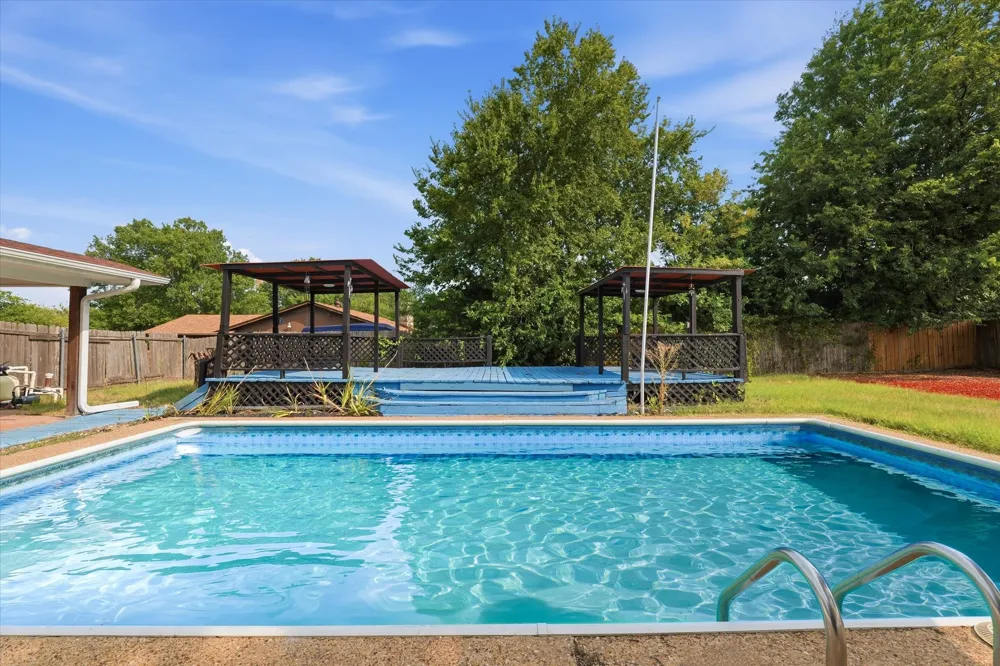140 Towne West Drive Lorena, TX 76655