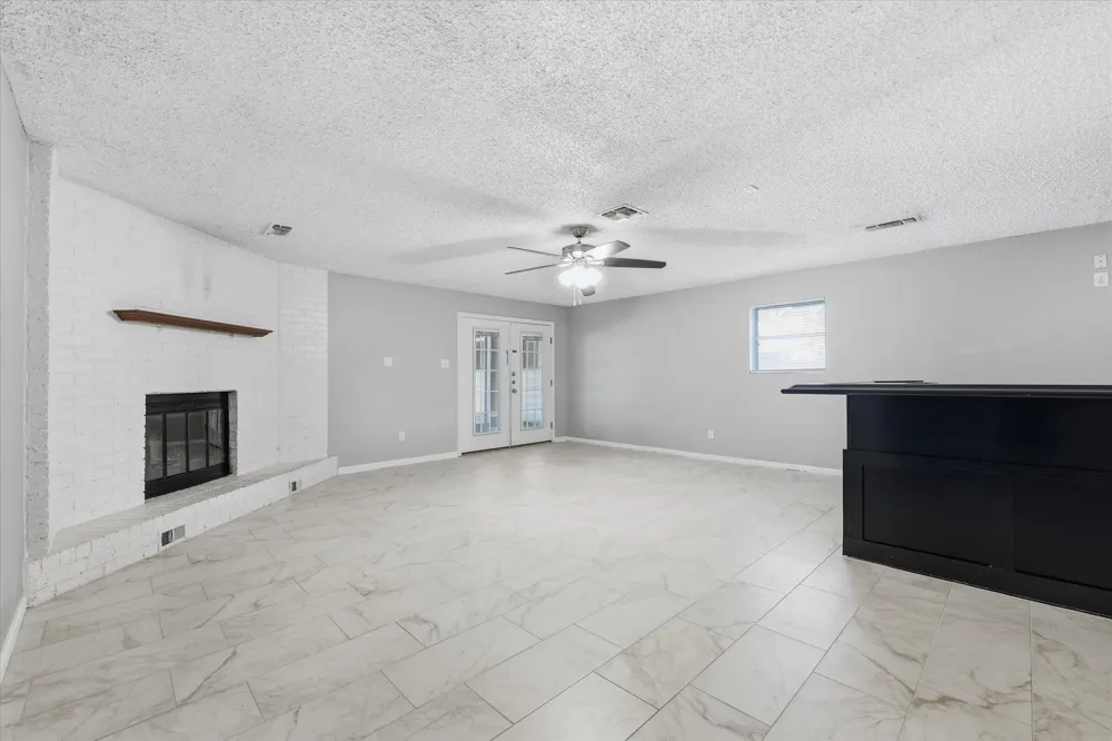 140 Towne West Drive Lorena, TX 76655