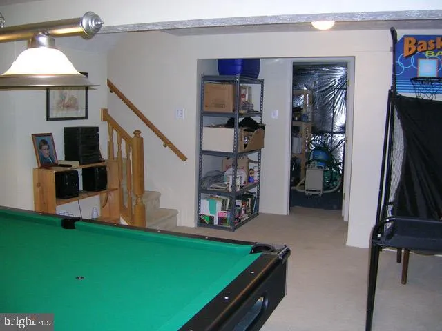 4 E SHETLAND COURT Newark, DE 19711