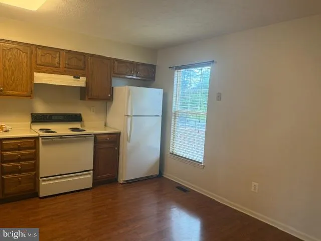 4 E SHETLAND COURT Newark, DE 19711