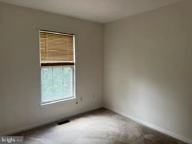 4 E SHETLAND COURT Newark, DE 19711