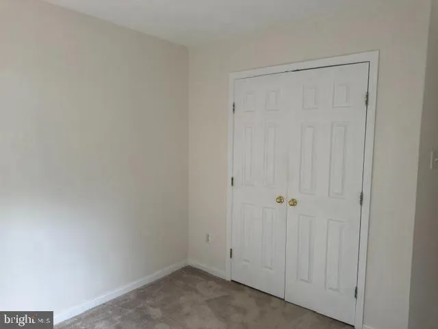 4 E SHETLAND COURT Newark, DE 19711